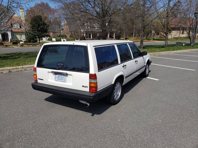 Illustration for article titled At $3,500, Is This a 1992 Volvo 940 Turbo Estate That's Broken-In But Won’t Break The Bank?